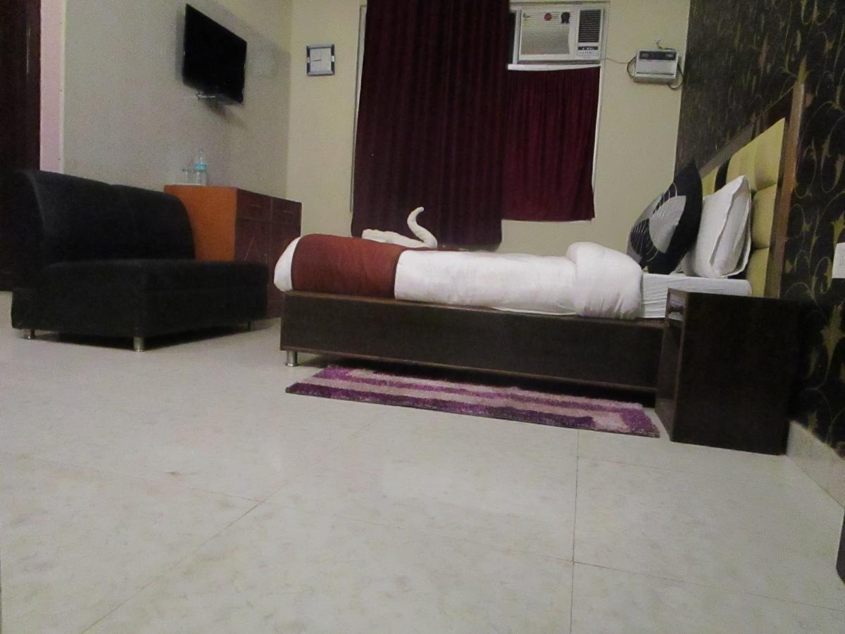 Hotel Apsara , By Soank Hospitality Haridwar Bagian luar foto